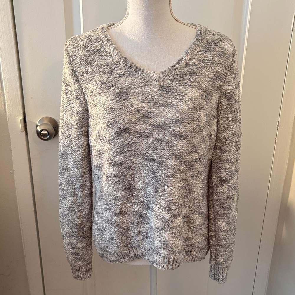 🎉SALE Gray and White Croft & Barrow XL Women's Sweater